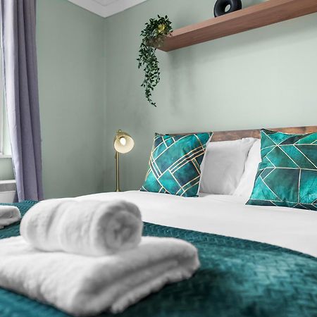 Chic 2 Bedroom Apartment Near Liverpool Street By Gold Stays لندن المظهر الخارجي الصورة