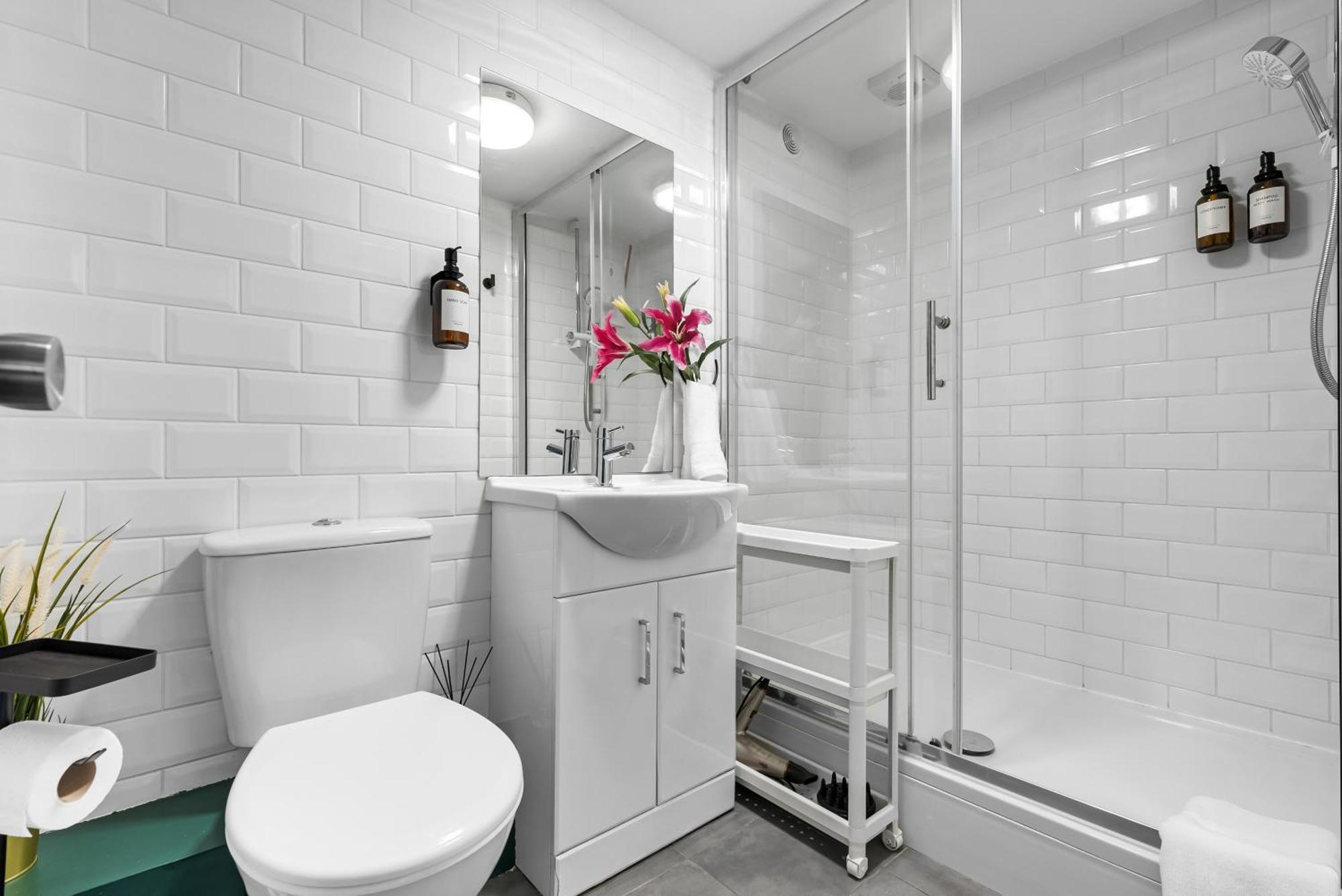 Chic 2 Bedroom Apartment Near Liverpool Street By Gold Stays لندن المظهر الخارجي الصورة