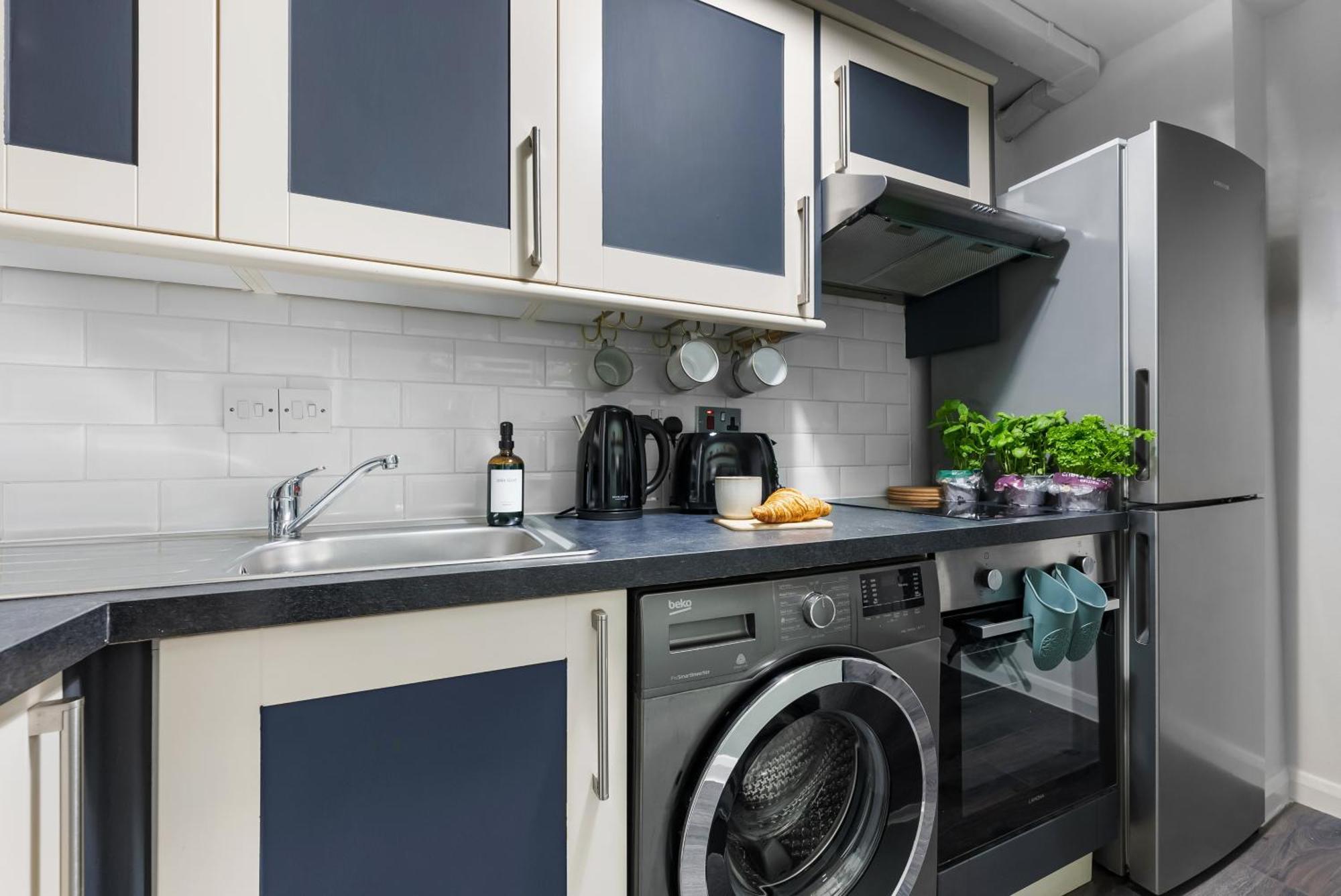 Chic 2 Bedroom Apartment Near Liverpool Street By Gold Stays لندن المظهر الخارجي الصورة